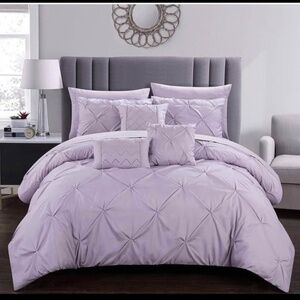 10 piece lavender comforter set (never used!)